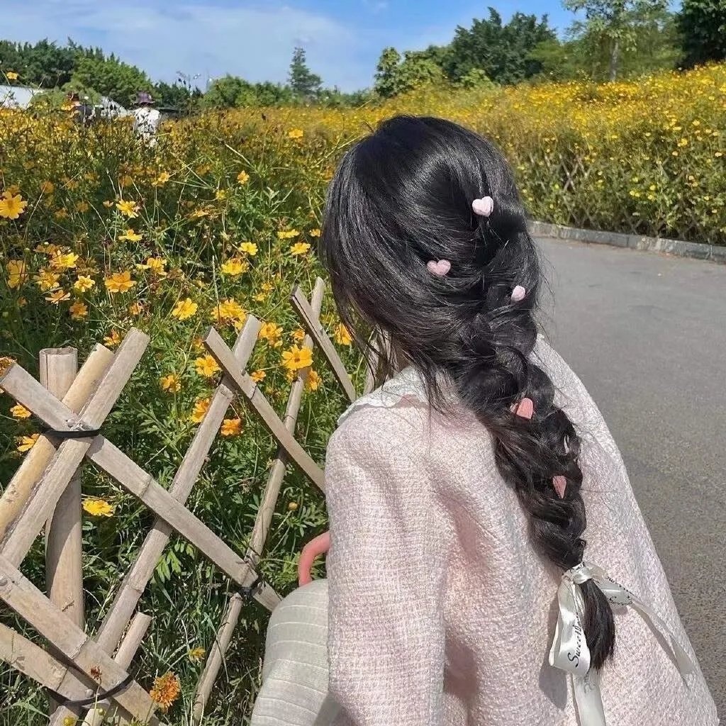 落花离人照君心